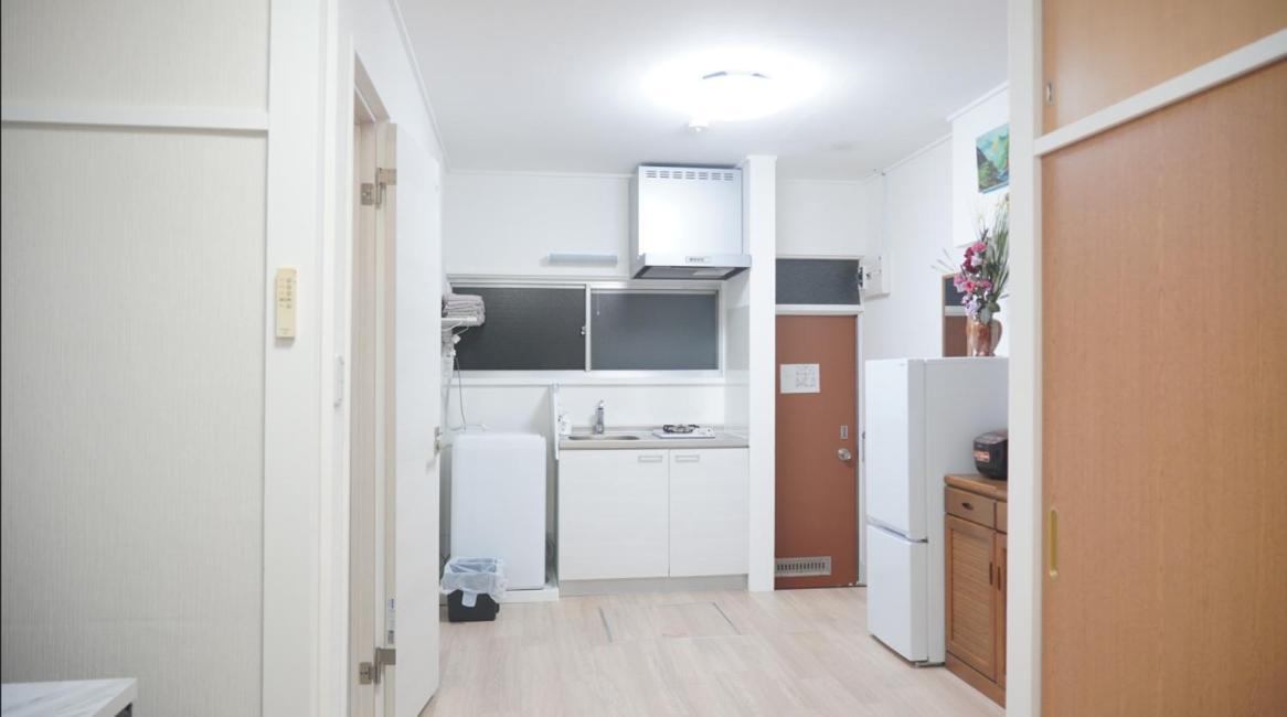 Uhome Tsubame Apartment Токіо Екстер'єр фото